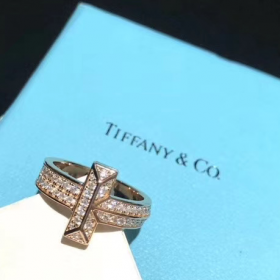 2020 Tiffany  T1  Ring 18k Rose Gold Diamond GRP11299